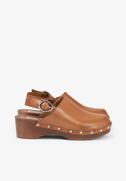 MARY CLOGS