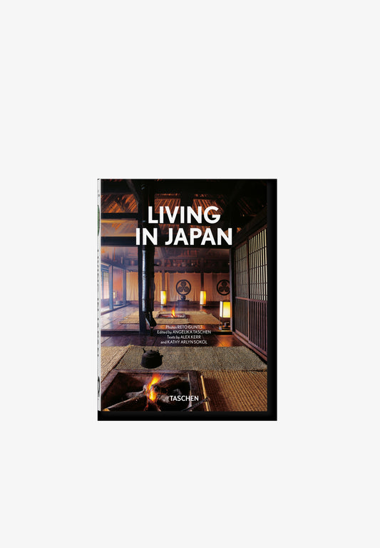 LIBRO LIVING IN JAPAN 40TH ED