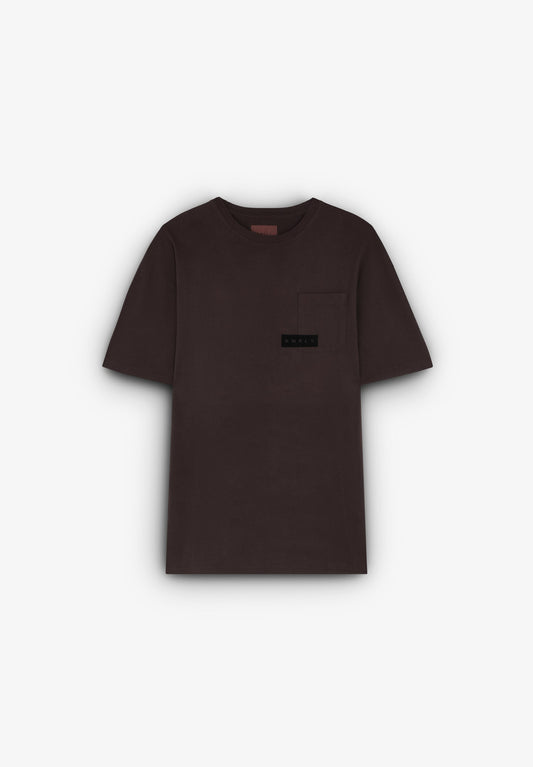 T-SHIRT COM BOLSO COM LOGOTIPO