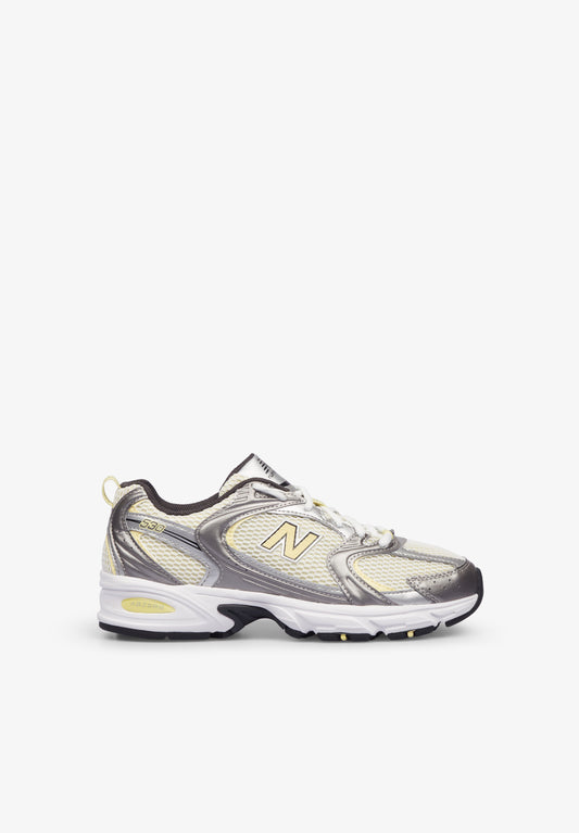 SNEAKERS 530