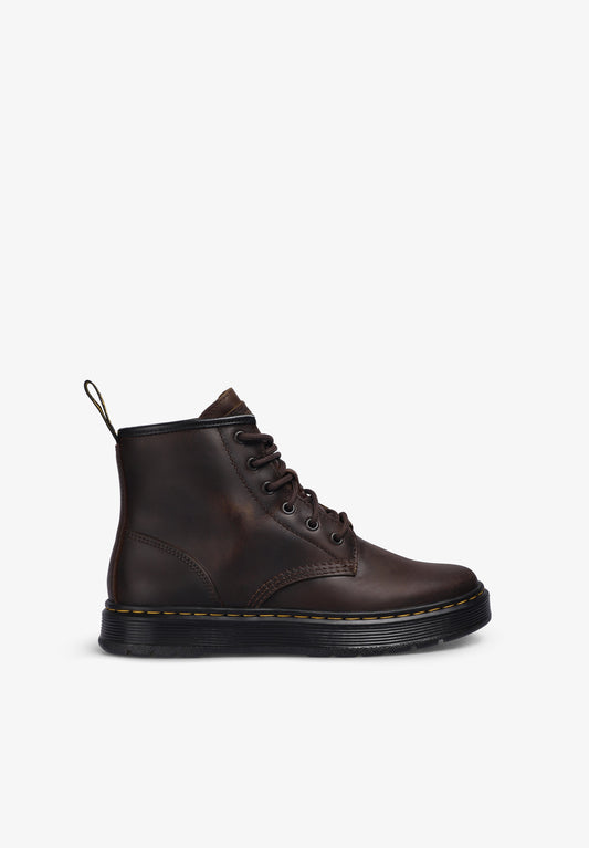 Bota de cano curto Crazy Horse Leather Chukka Brookline
