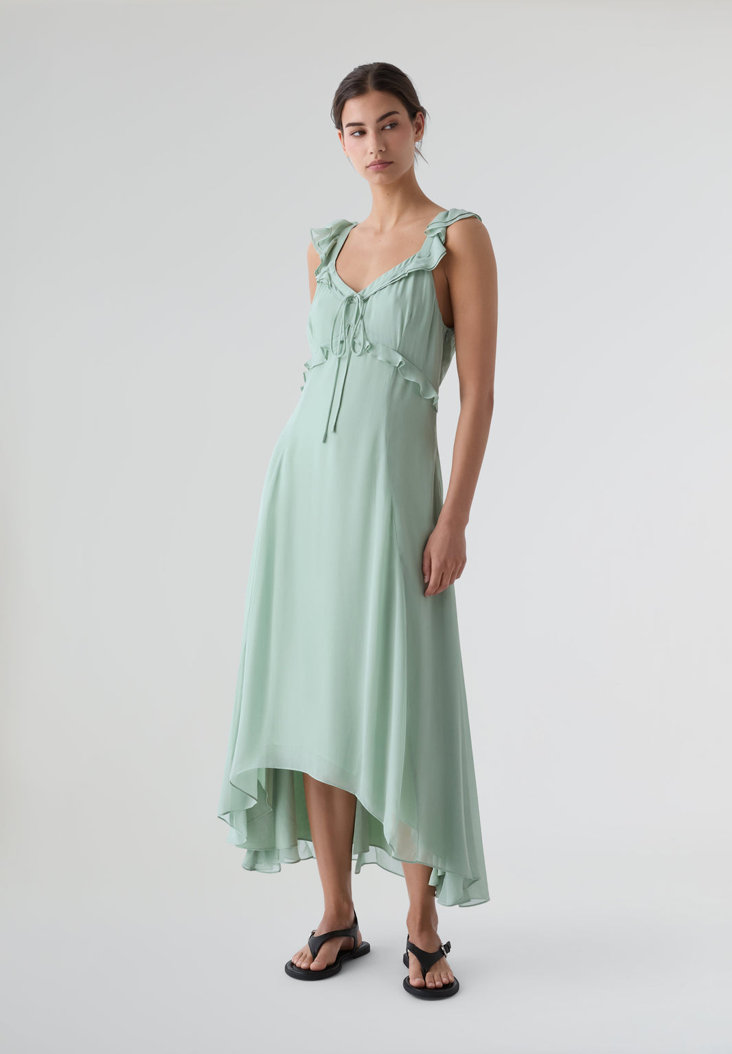 RUFFLED DRESS