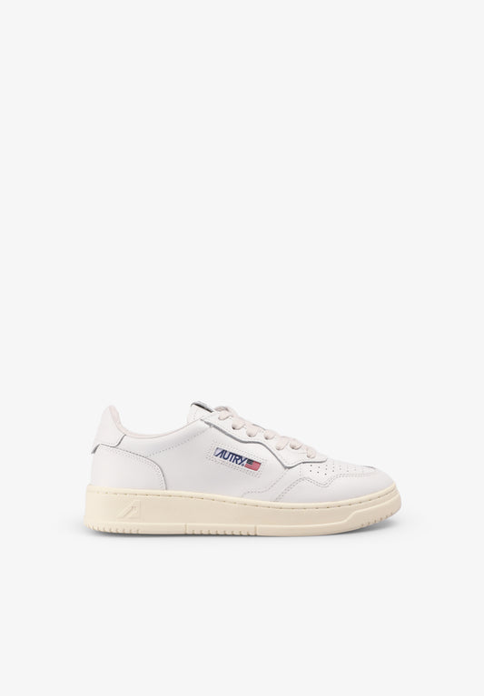 MEDALIST LOW LEATHER