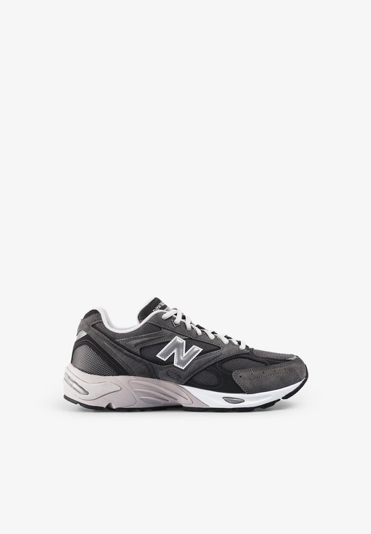 SNEAKERS 880R
